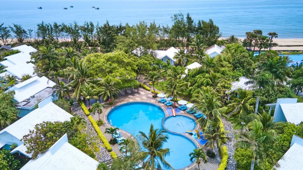 Carmelina Beach Resort Hồ Tràm